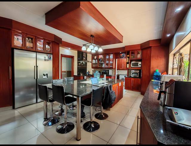 4 BEDROOM HOUSE FOR SALE IN THREE RIVERS EAST